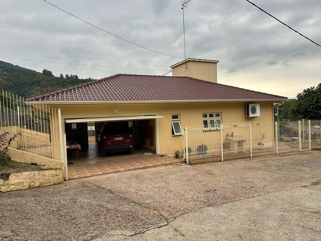 Casa de 157m2 e terras com 6 mil m2