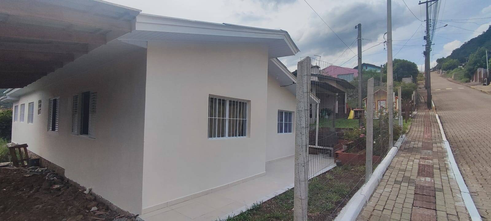 #0812 - Casa para Locação em Vale Real - RS