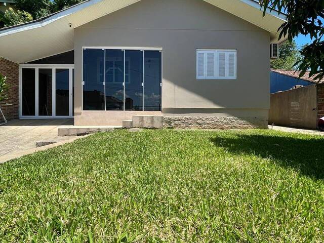#2182 - Casa para Venda em Feliz - RS - 1